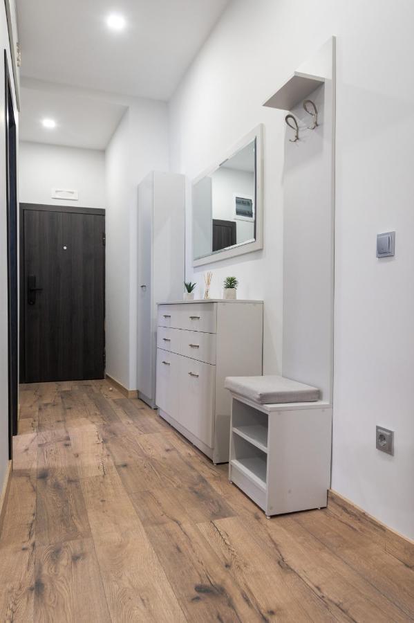 La Luna - High-End 2Bd Flat In The Top Centre By Flat Mаnager Sofia Exterior photo